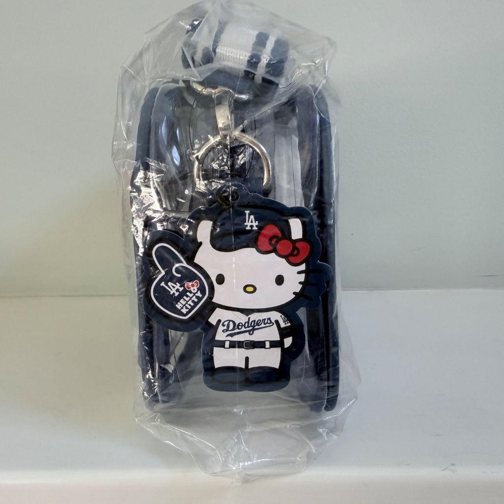Hello Kitty LA Dodgers Clear Bag - Picture 2 of 3